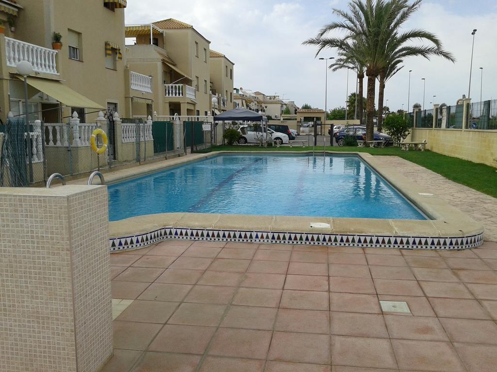 Apartement A La Mata Торевьиа Экстерьер фото