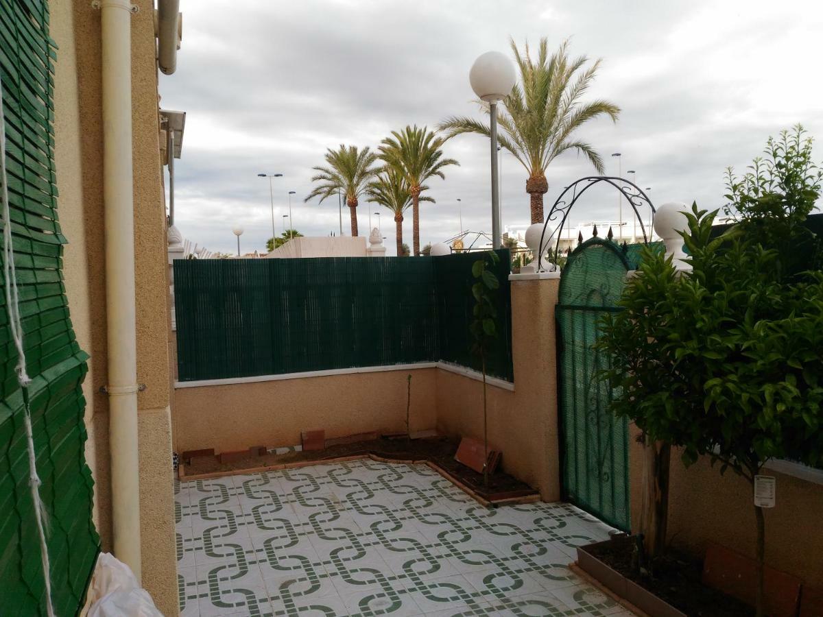 Apartement A La Mata Торевьиа Экстерьер фото
