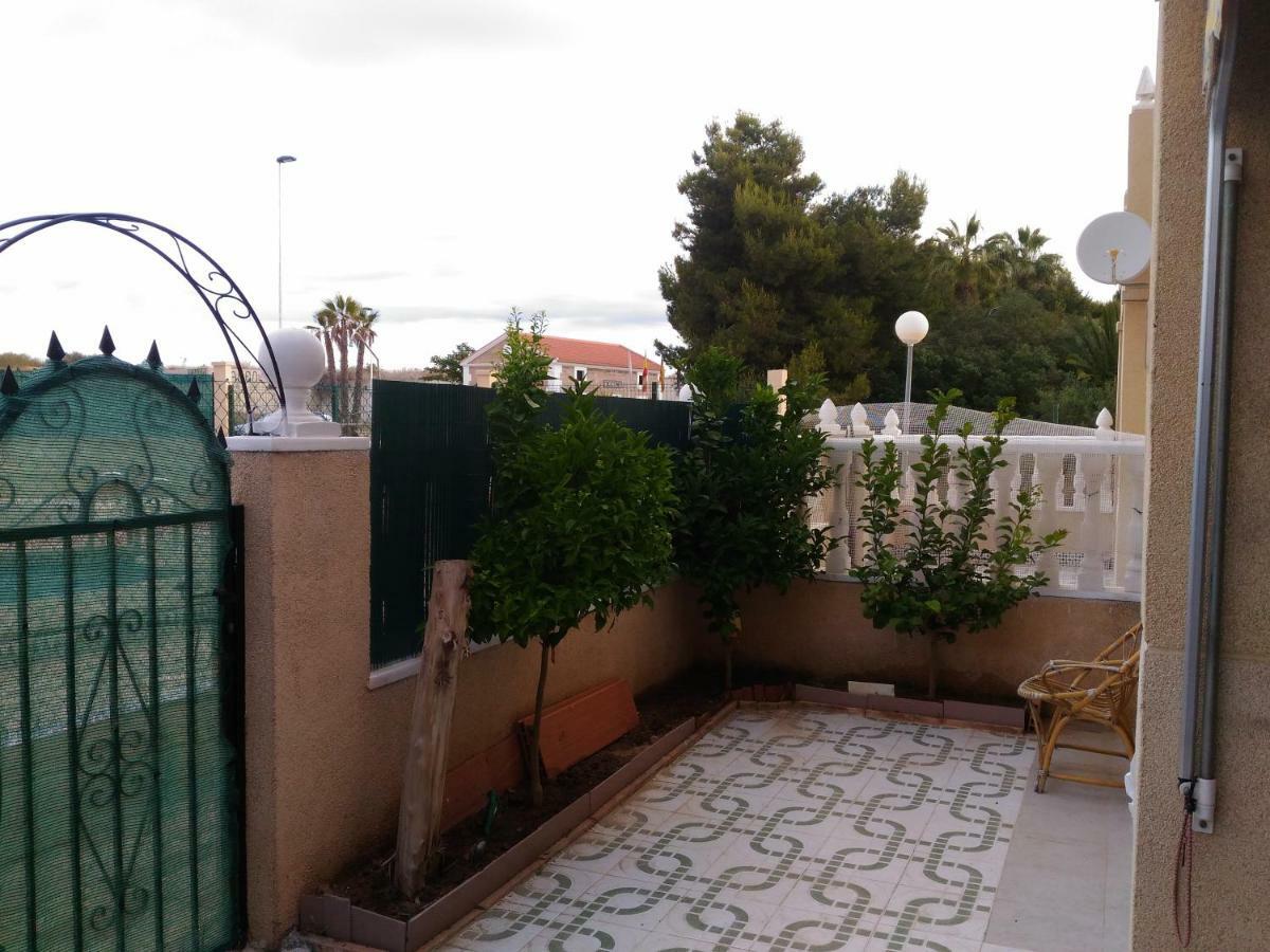Apartement A La Mata Торевьиа Экстерьер фото