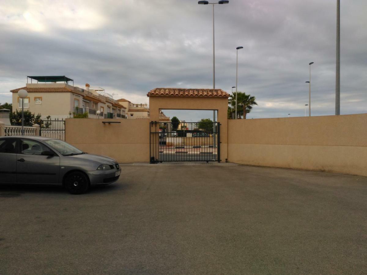 Apartement A La Mata Торевьиа Экстерьер фото